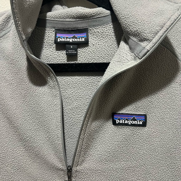 Women’s Patagonia Navy Blue Micro-D Fleece Pullover Sweater SMALL 100% polyester - Picture 4 of 5